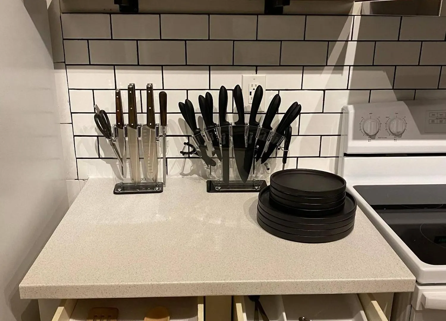 Guest house Morden Newly Renovated 1Br Flats, Walk To Whyte Hotel Edmonton