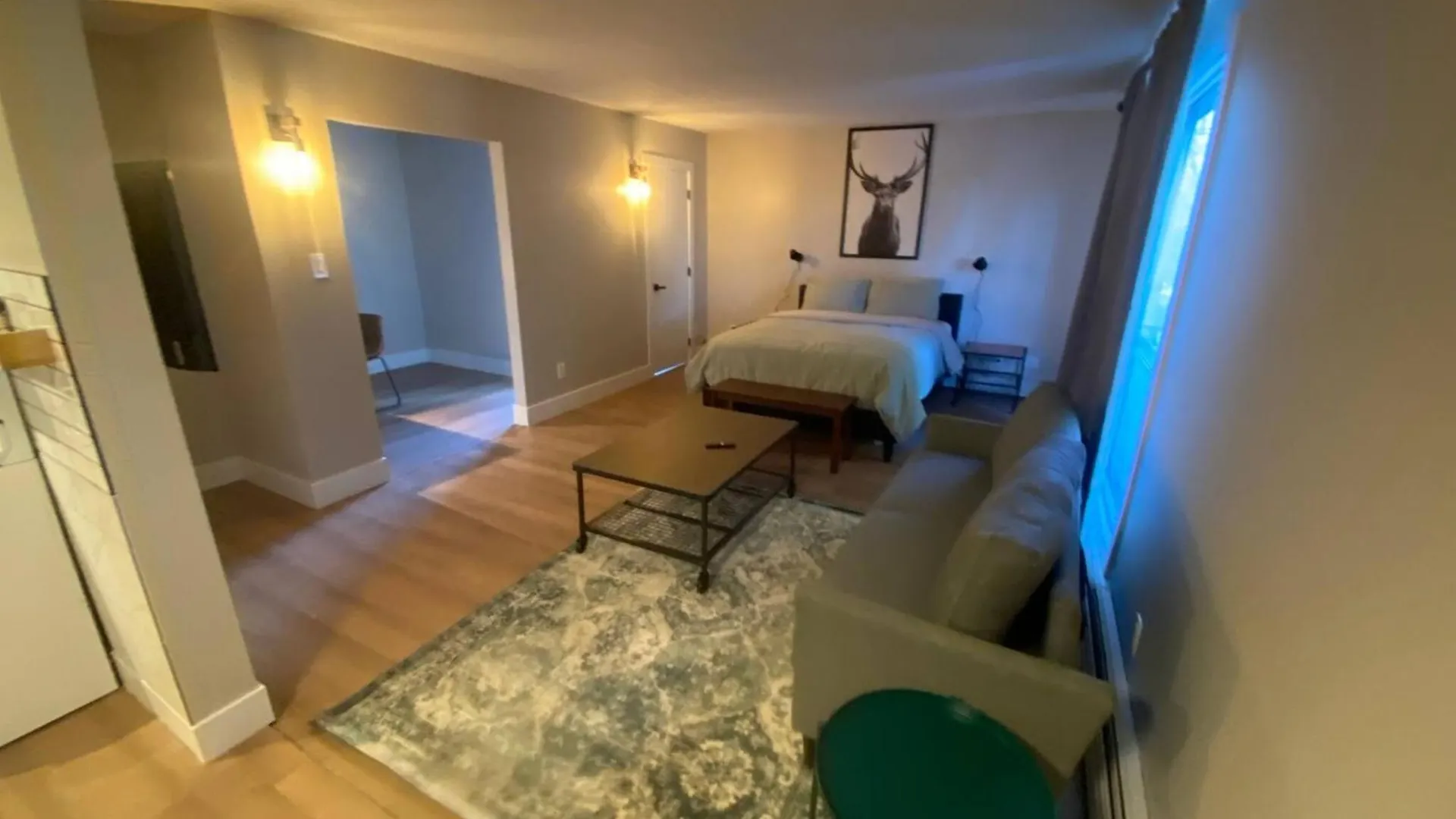 Morden Newly Renovated 1Br Flats, Walk To Whyte Hotel Edmonton 0*,